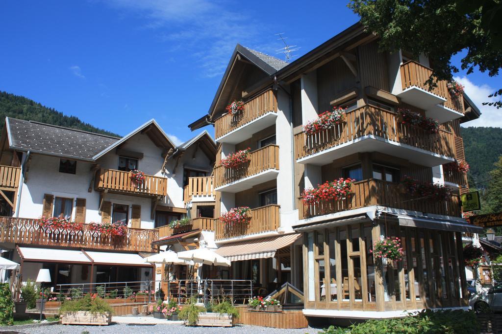 Logis Hotel Gai Soleil Самоенс Номер фото
