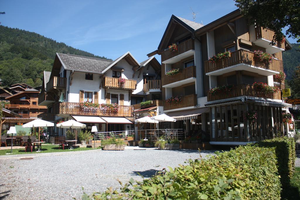 Logis Hotel Gai Soleil Самоенс Екстер'єр фото